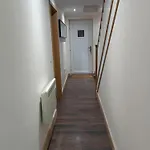 Modern Town Centre 2 Story 2 Bedroom 펜션 노샐러톤