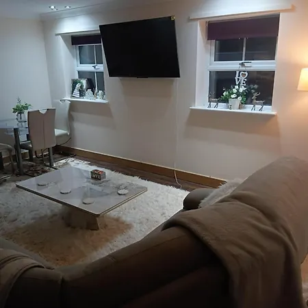 Modern Town Centre 2 Story 2 Bedroom 펜션 *