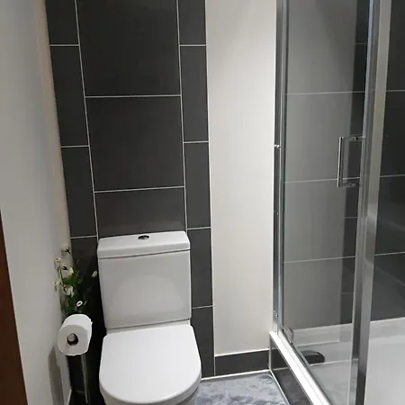 펜션 Modern Town Centre 2 Story 2 Bedroom *