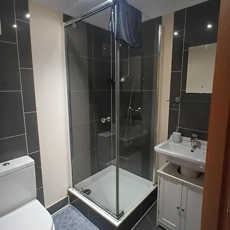 Beautiful 2 Storey In North Yorkshire Town Centre *