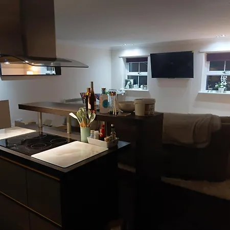 Modern Town Centre 2 Story 2 Bedroom Northallerton